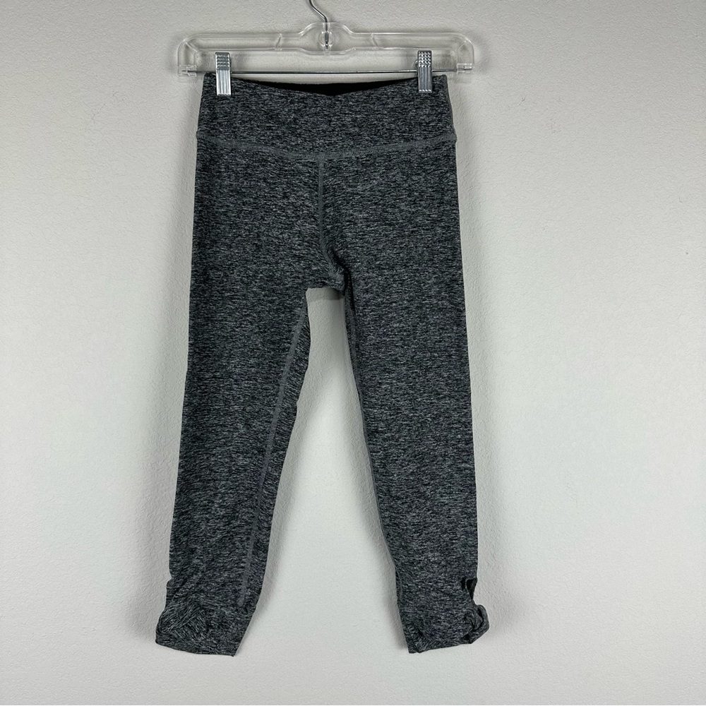 Beyond Yoga Gray Space Dye Cropped Twist Athletic Athleisure Leggings Size XS